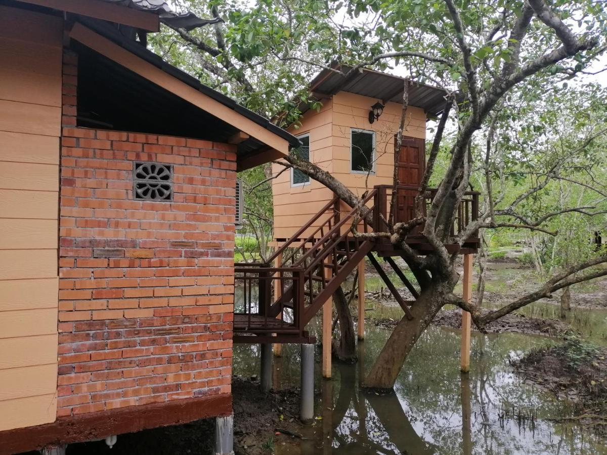 Api-api Eco Resort Pantai Kok Exterior foto