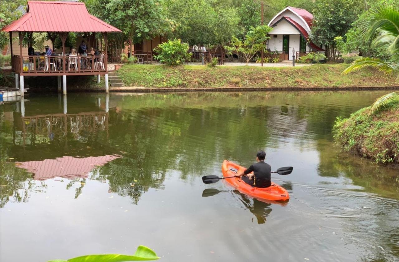 Api-api Eco Resort Pantai Kok Exterior foto