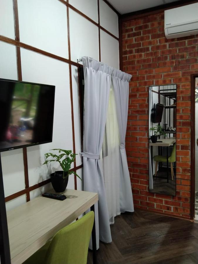 Api-api Eco Resort Pantai Kok Exterior foto